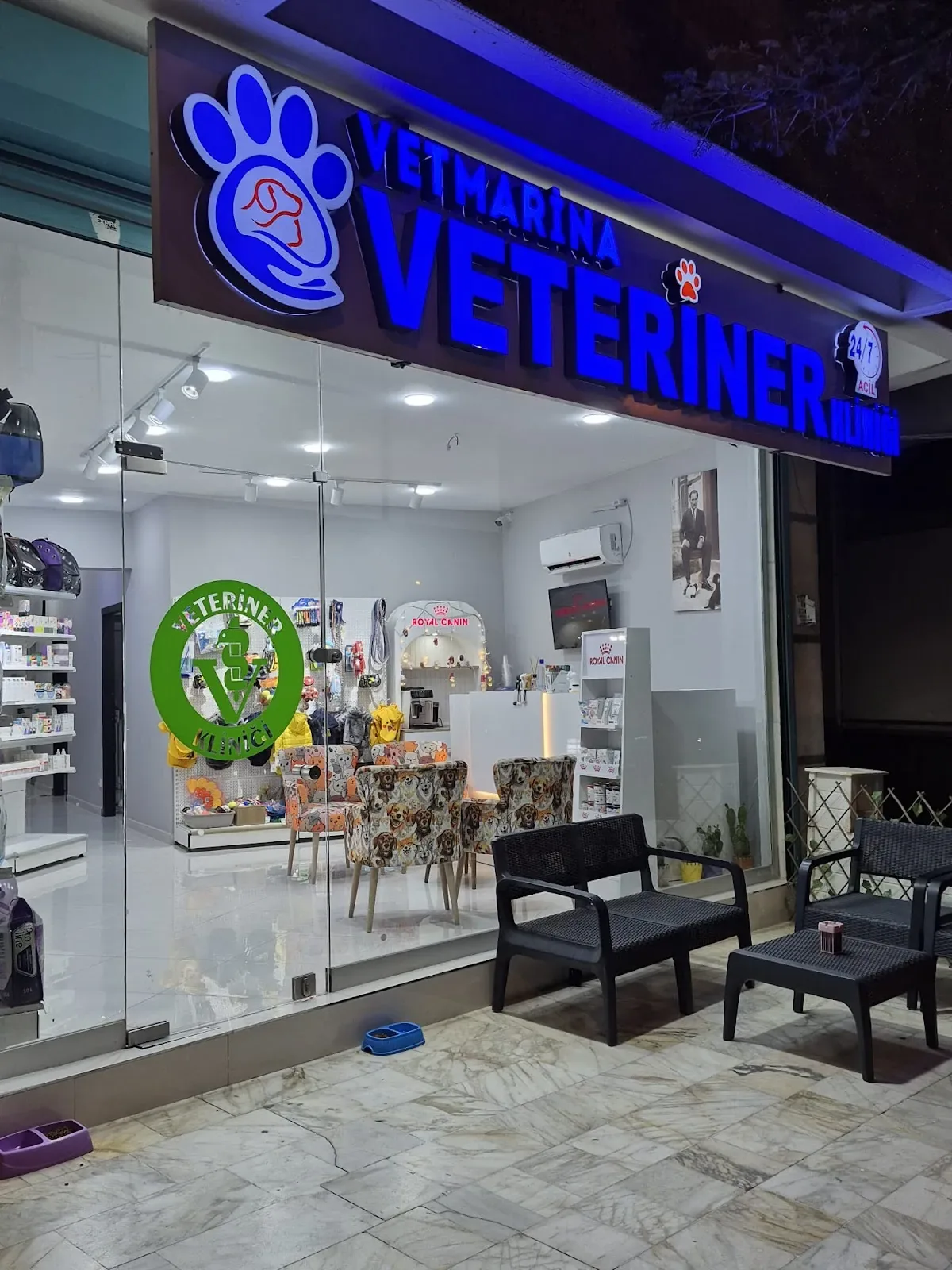 Vetmarina Veteriner cephesi — mavi tabela, 7/24